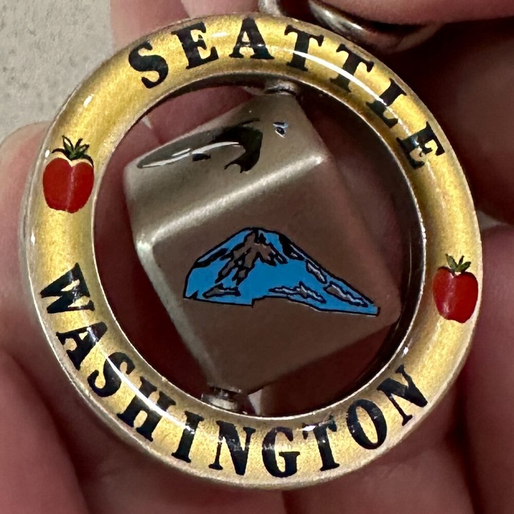 SEATTLE WASHINGTON Block Spinner Key Chain - Picture 3 of 7